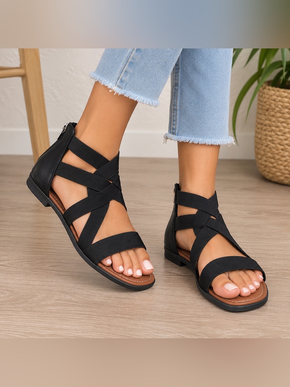 Black Gladiator Strappy Flat Sandals Size 40 NWOT